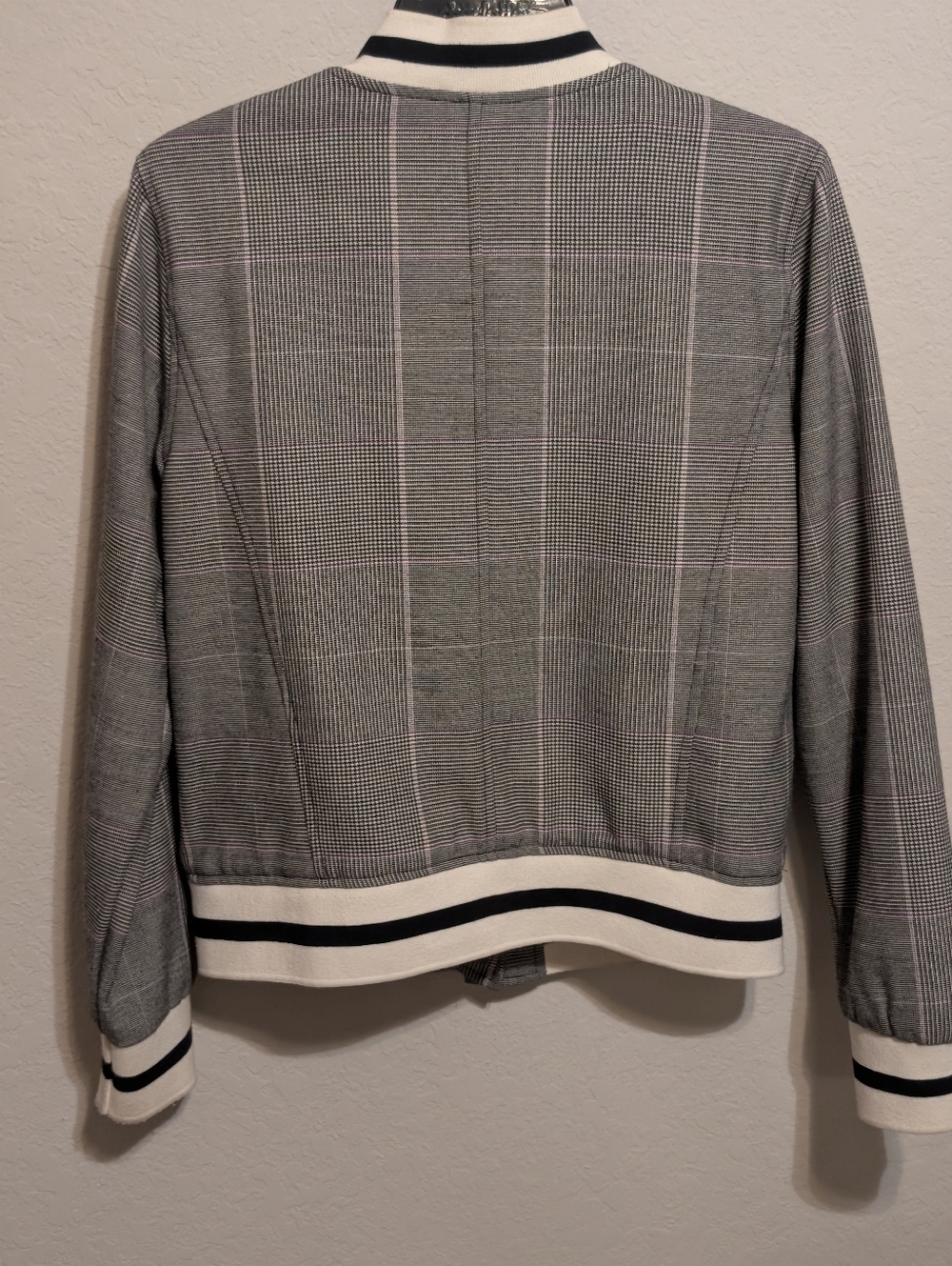 WHO WHAT WEAR Gray Plaid Bomber Jacket - Picture 2 of 5